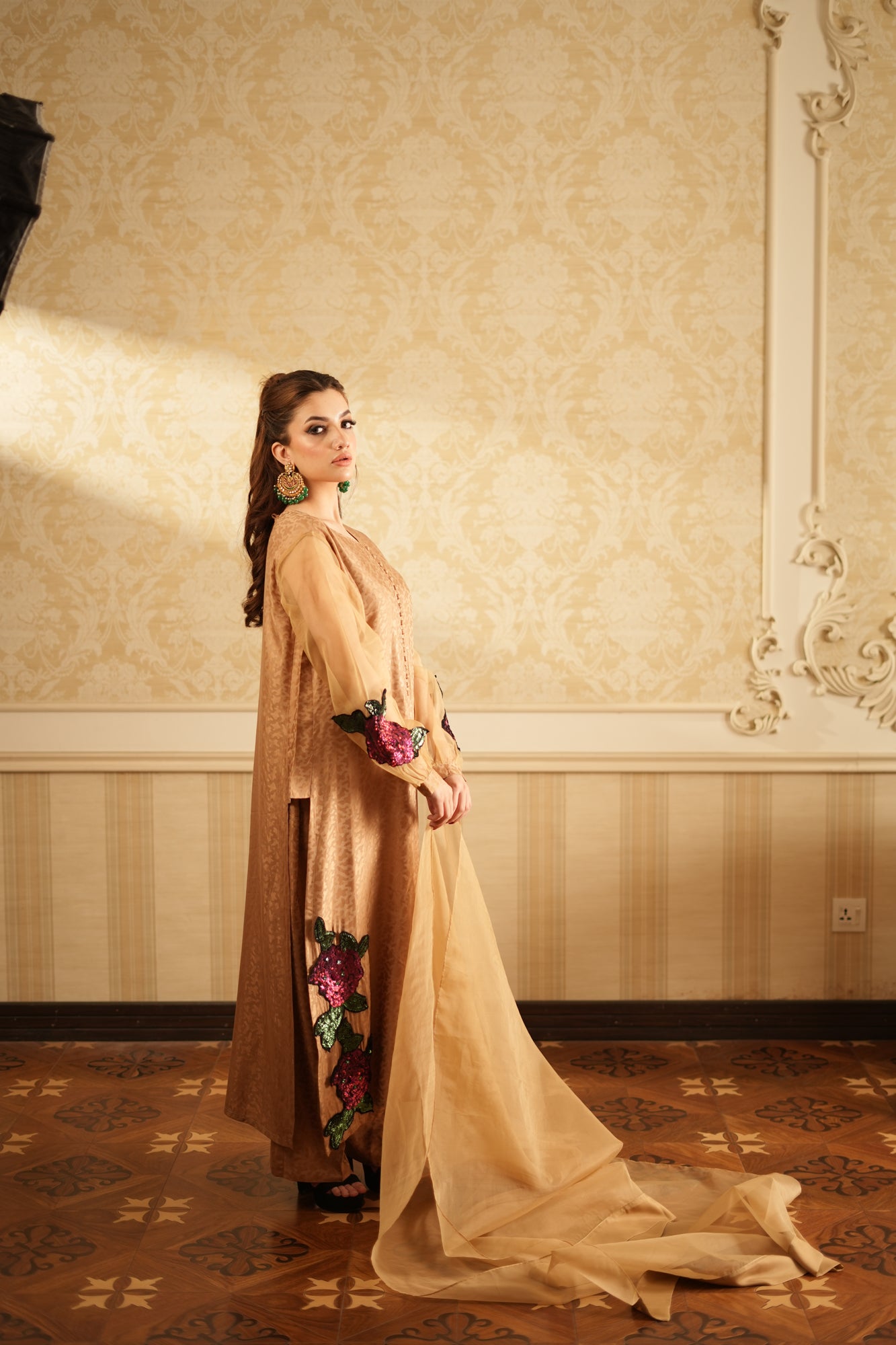 Beige Bloom
